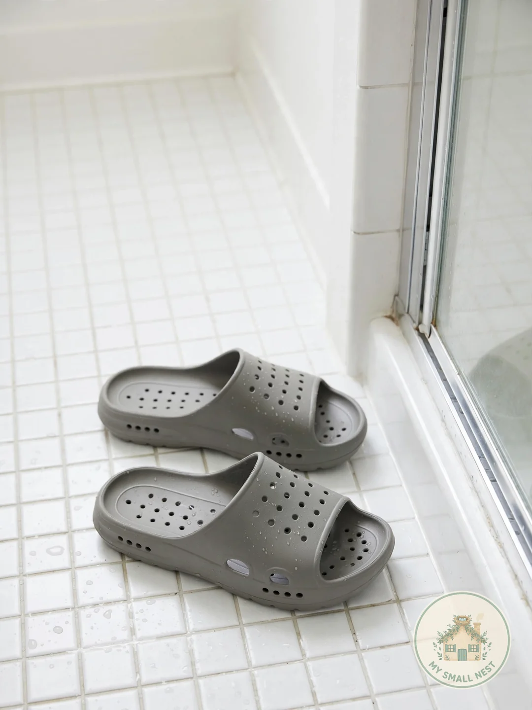 Quick-Drain Shower Shoes - dorm room essentials freshman year